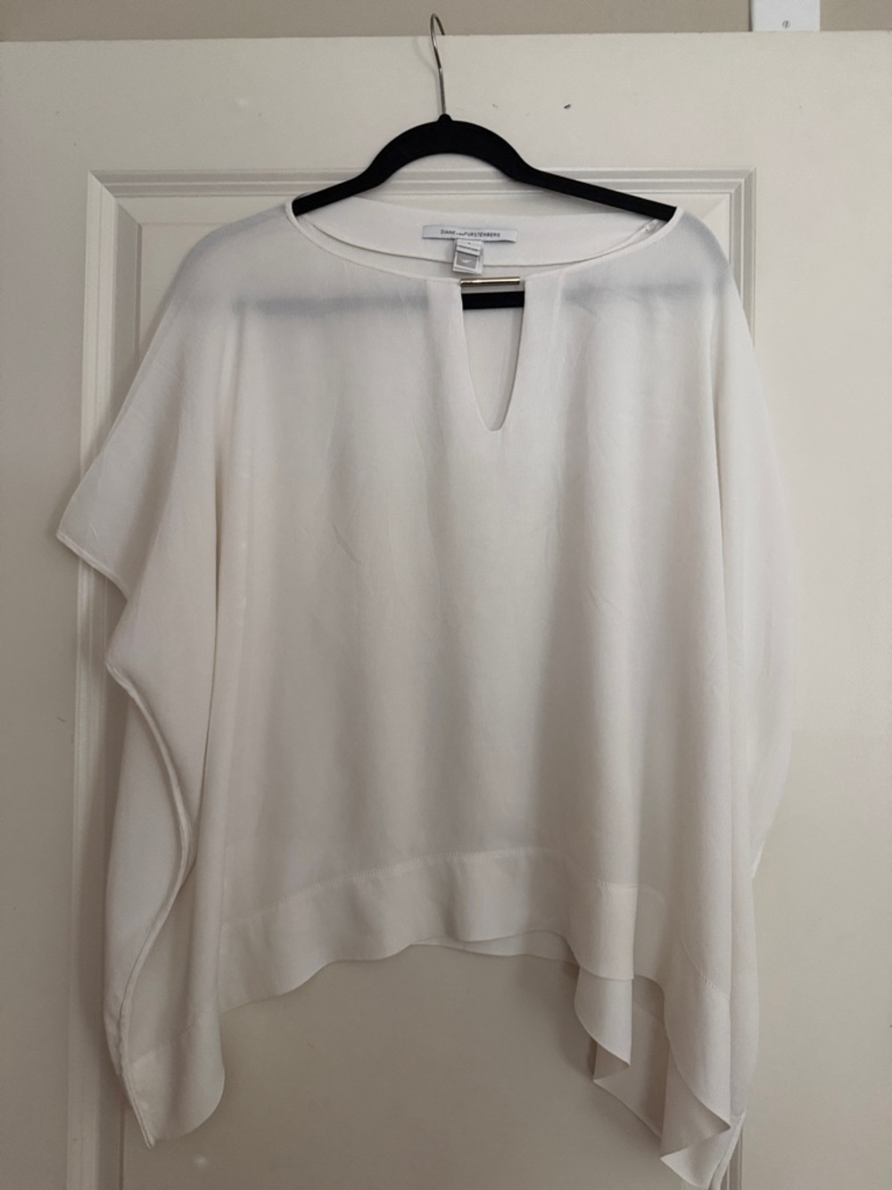 Diane Von Furstenberg Keyhole Blouse